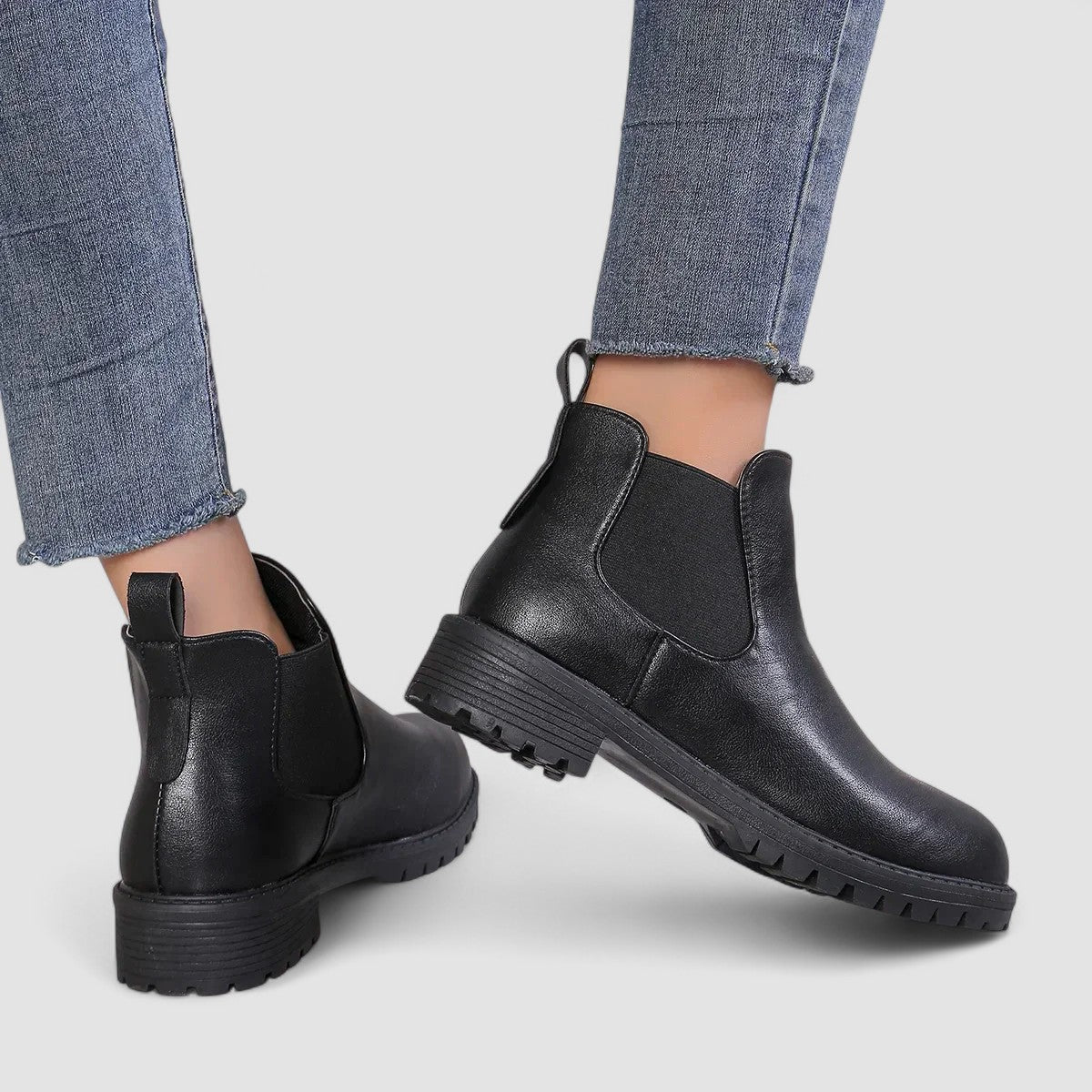 Dakota | Classic Chelsea Boots
