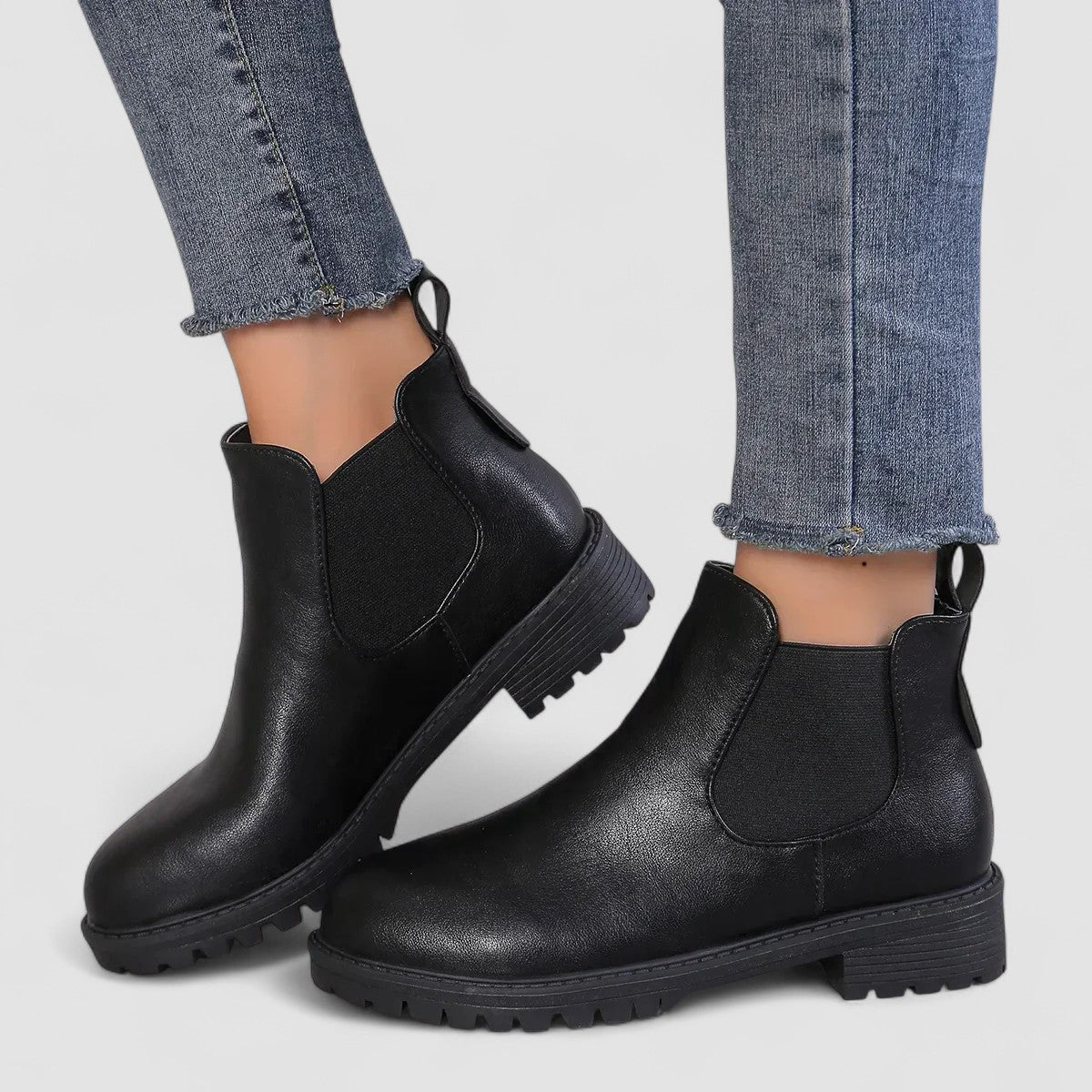 Dakota | Classic Chelsea Boots