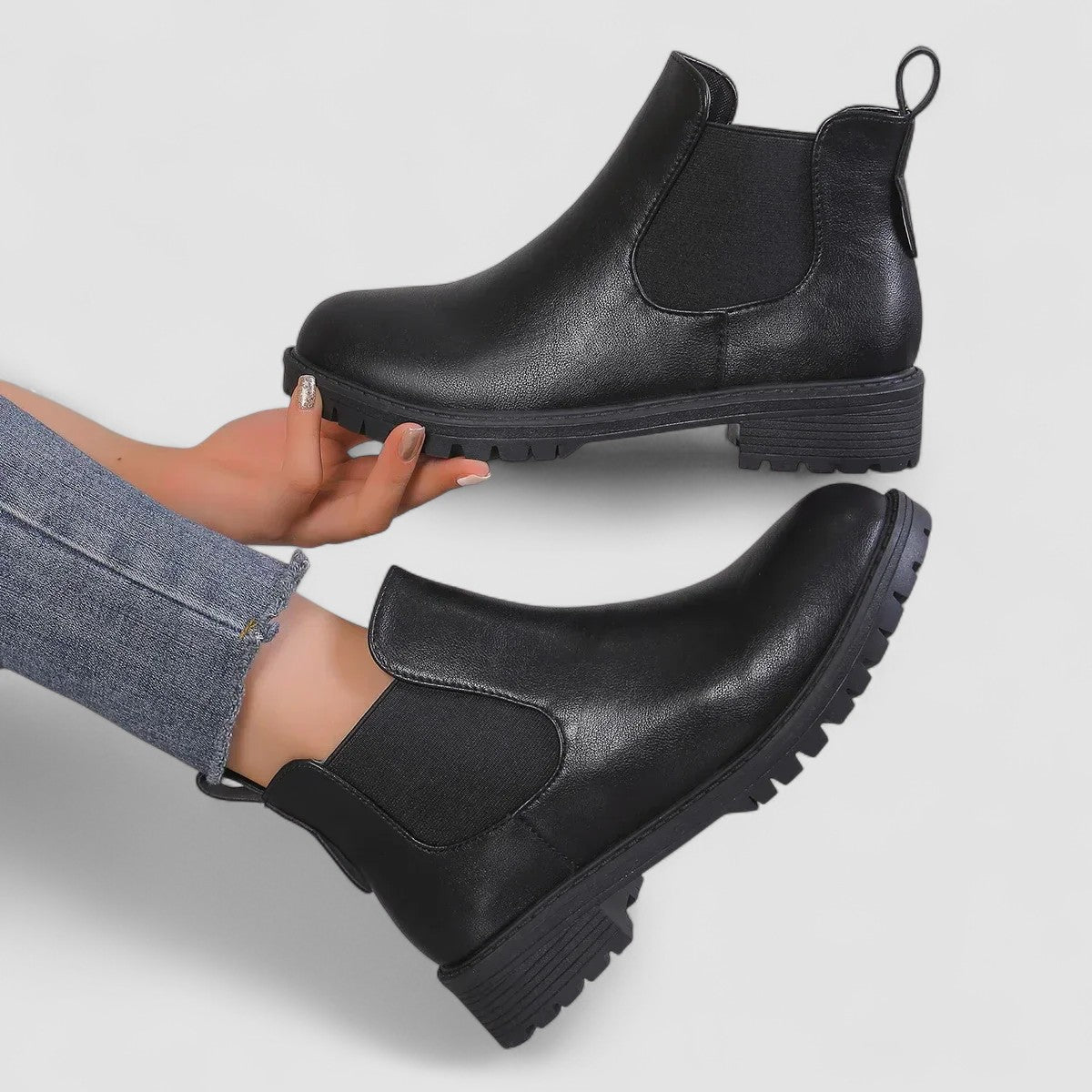 Dakota | Classic Chelsea Boots