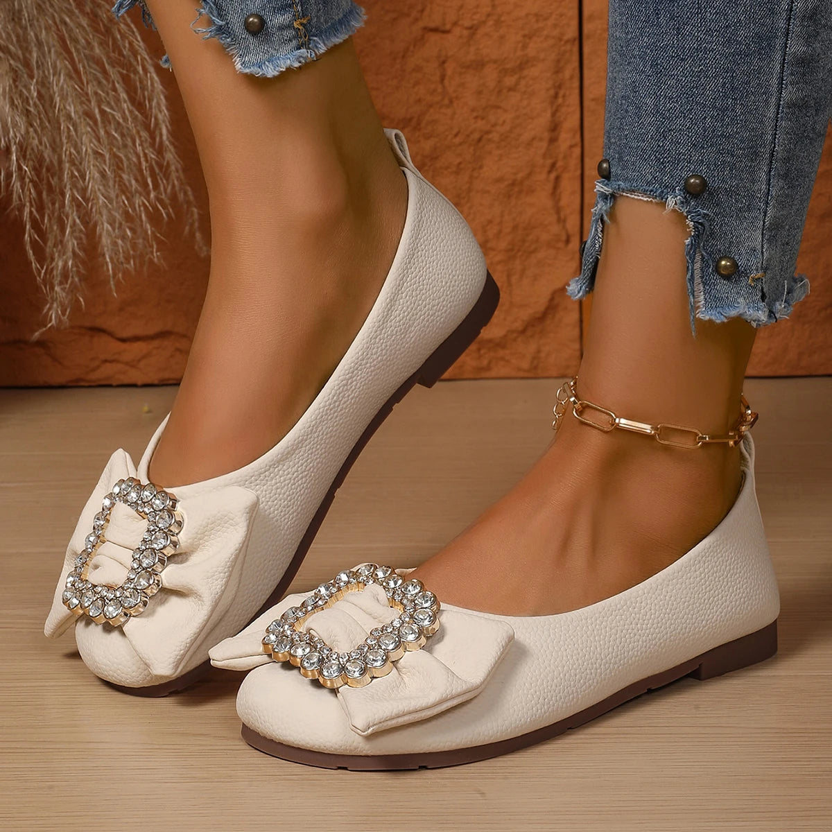 Isabelle | Elegant Charm Flats