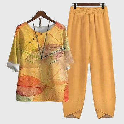 Natalia | Comfortable Artistic Print Set